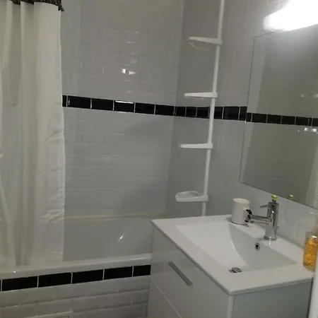 Charmant Studio Apartment